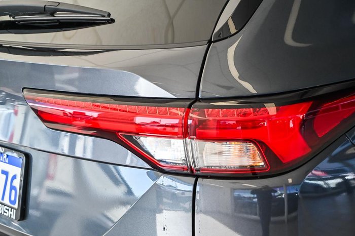 2024 Mitsubishi Outlander LS