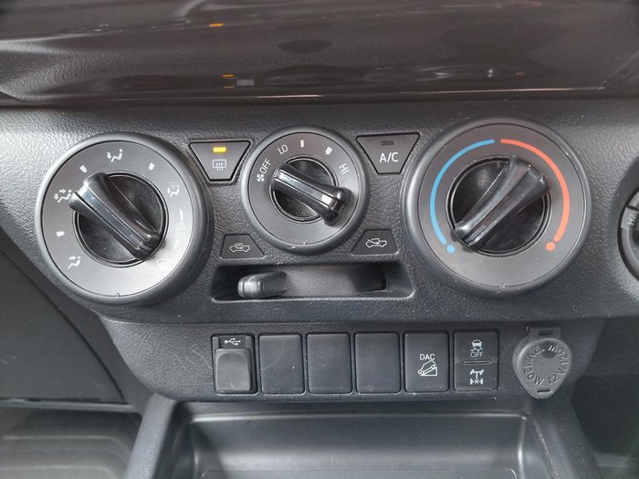 2021 Toyota Hilux SR