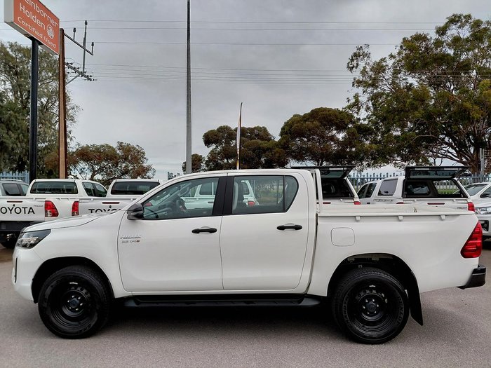 2021 Toyota Hilux SR