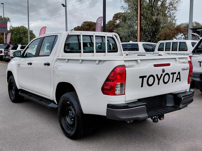 2021 Toyota Hilux SR