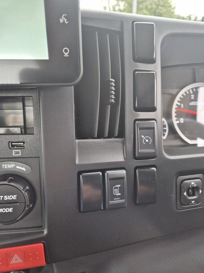 2025 Isuzu Npr 45/55-155 Amt Tradepack Premium TRADEPACK PREMIUM