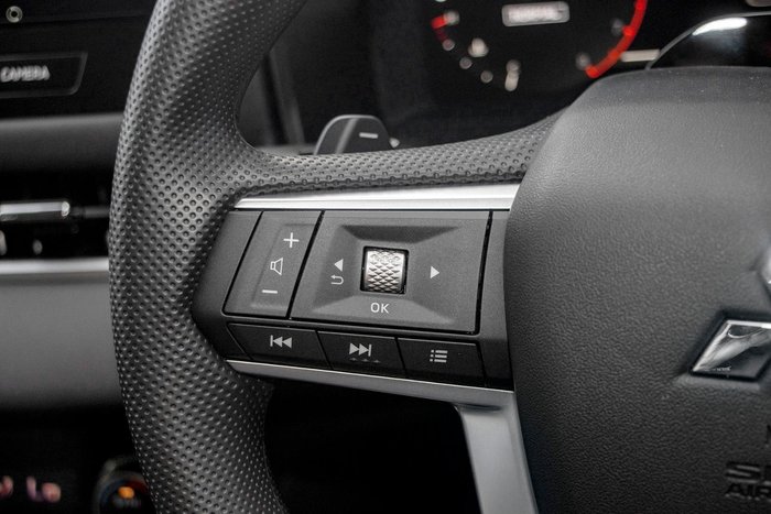 2025 Mitsubishi Outlander ES