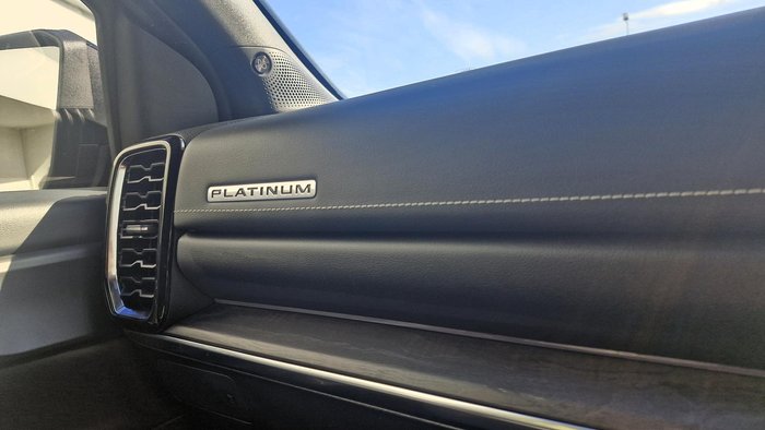 2024 Ford Everest Platinum
