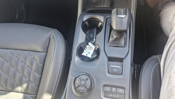 2024 Ford Everest Platinum