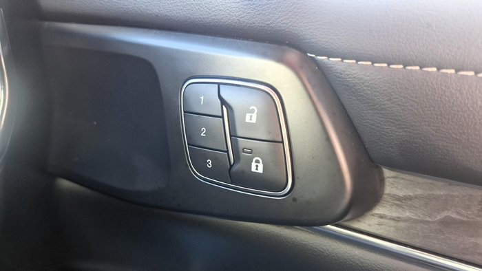 2024 Ford Everest Platinum