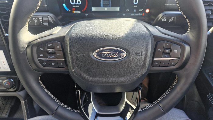 2024 Ford Everest Platinum