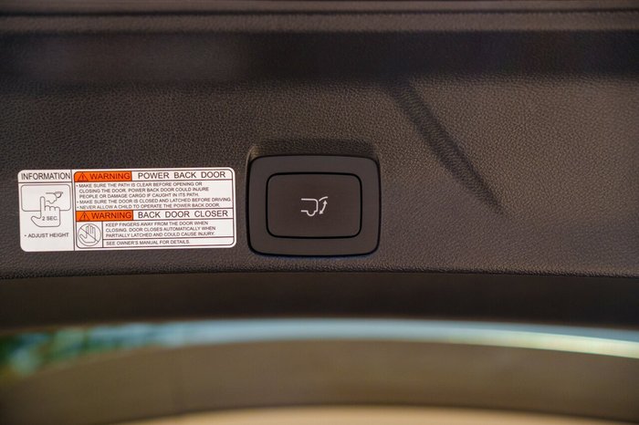 2024 LDV D90 Executive