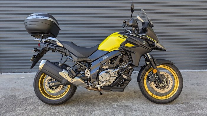2018 Suzuki V-STROM 650XT (DL650XA) Yellow