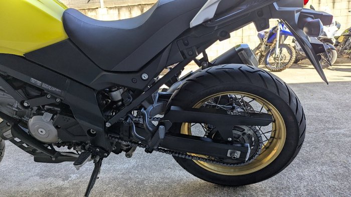 2018 Suzuki V-STROM 650XT (DL650XA) Yellow