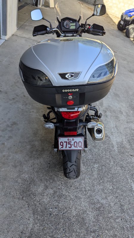 2018 Suzuki V-STROM 650XT (DL650XA) Yellow