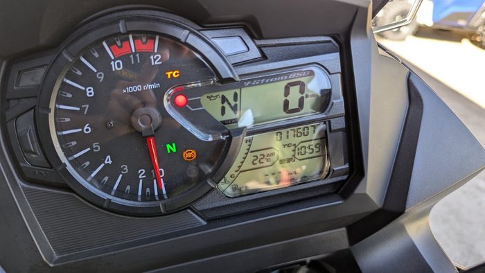 2018 Suzuki V-STROM 650XT (DL650XA) Yellow