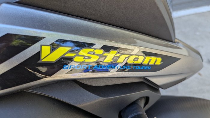 2018 Suzuki V-STROM 650XT (DL650XA) Yellow