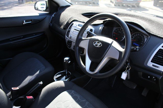 2011 Hyundai i20 Active PB MY12 Electric Green