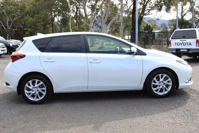 2015 Toyota Corolla Ascent ZRE182R White