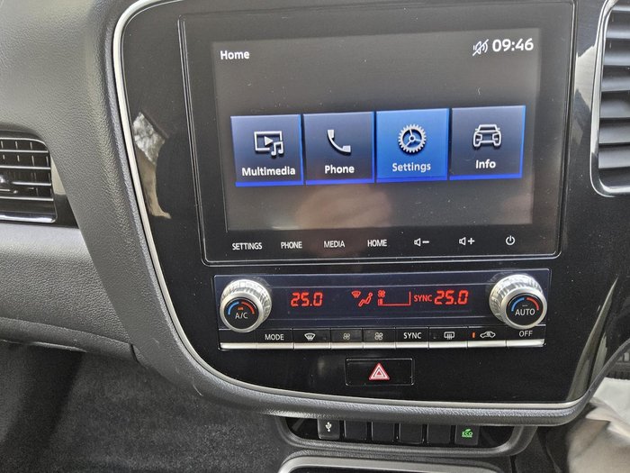 2020 Mitsubishi Outlander ES ZL MY21 White