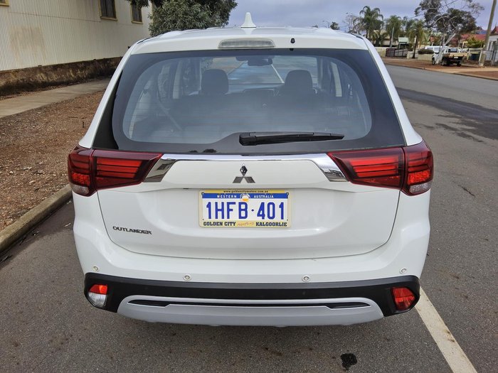 2020 Mitsubishi Outlander ES ZL MY21 White