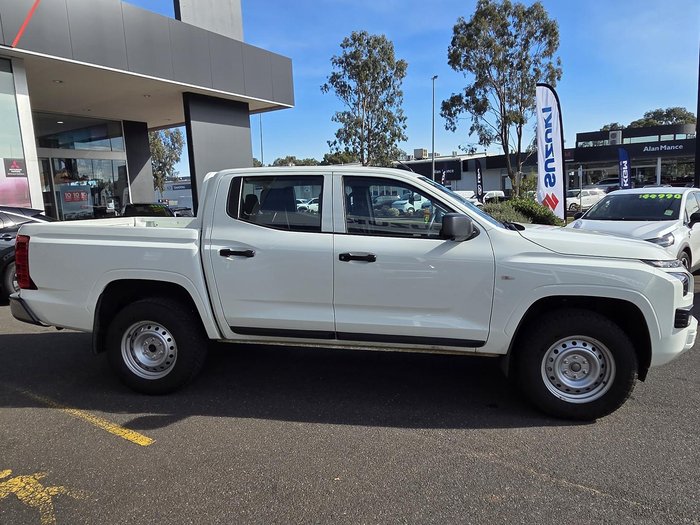 2025 Mitsubishi Triton GLX