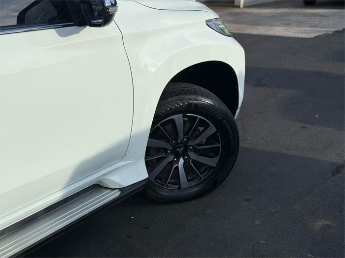2016 Mitsubishi Pajero Sport Exceed