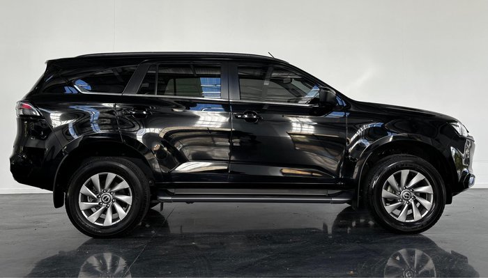 2022 Isuzu MU-X LS-U MY23 4x2 Basalt Black
