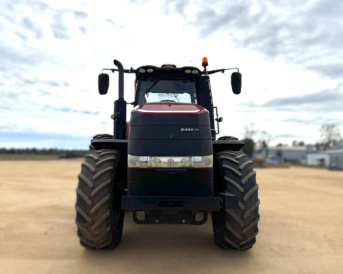 2015 CASE IH Magnum 250 Ps Red