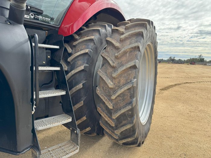 2015 CASE IH Magnum 250 Ps Red