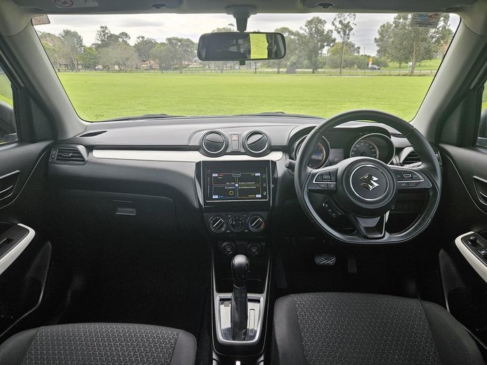 2020 Suzuki Swift GL Navigator