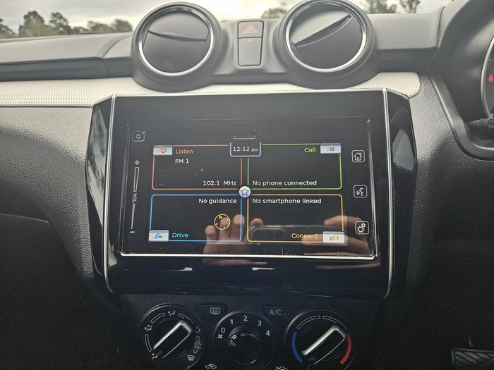 2020 Suzuki Swift GL Navigator AZ Pure White