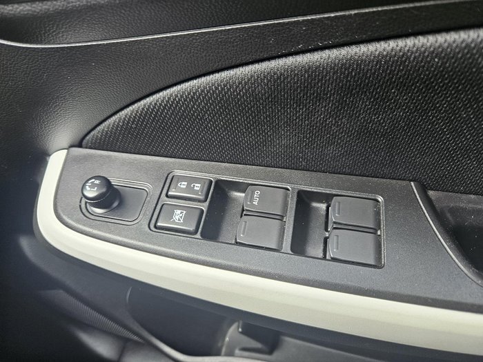 2020 Suzuki Swift GL Navigator AZ Pure White