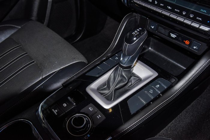 2022 Isuzu MU-X LS-T