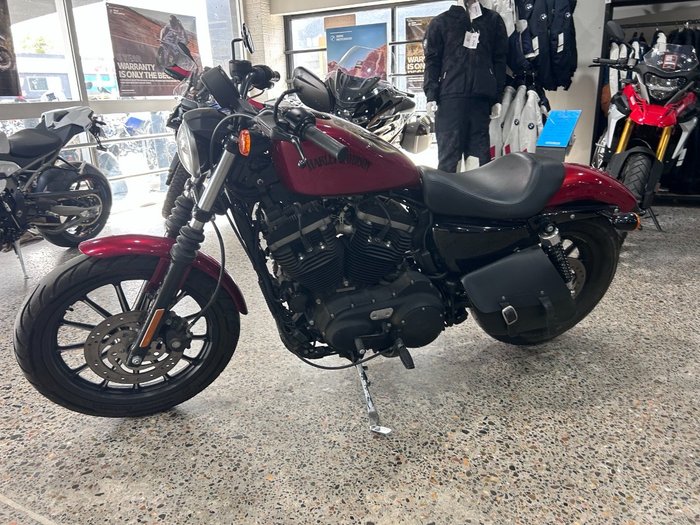 2011 Harley-Davidson XL883 IRON 883 RED