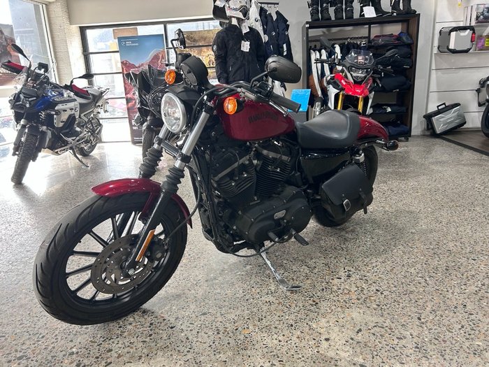 2011 Harley-Davidson XL883 IRON 883 RED