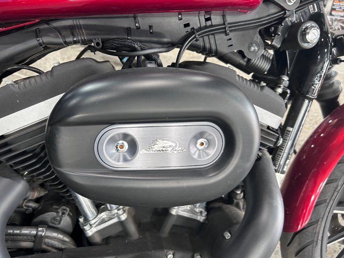 2011 Harley-Davidson XL883 IRON 883 RED