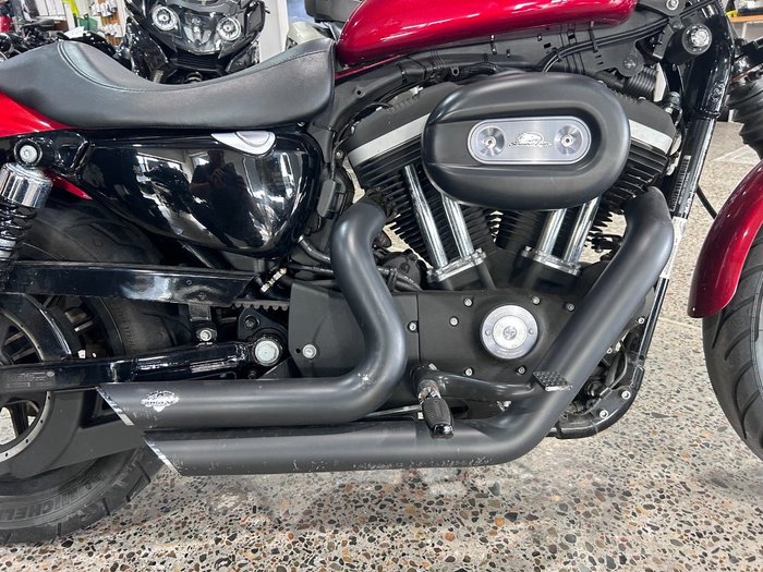 2011 Harley-Davidson XL883 IRON 883 RED