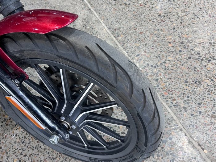 2011 Harley-Davidson XL883 IRON 883 RED