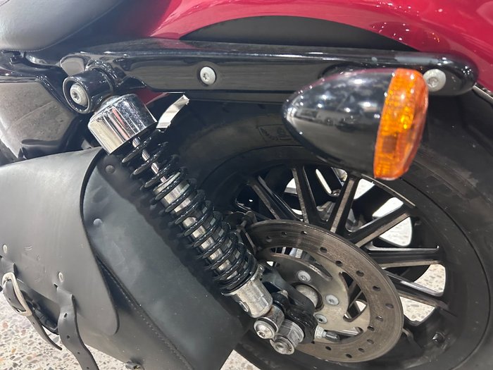 2011 Harley-Davidson XL883 IRON 883 RED