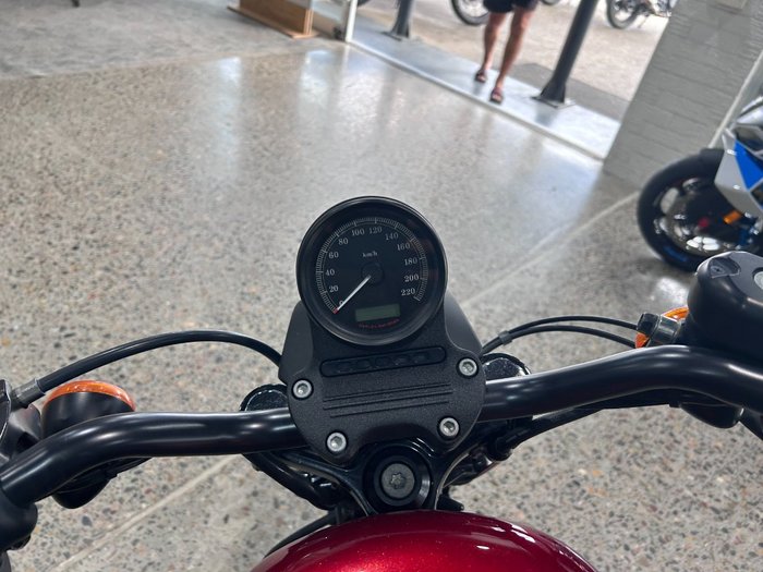 2011 Harley-Davidson XL883 IRON 883 RED