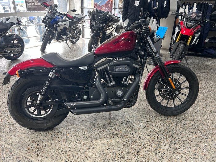 2011 Harley-Davidson XL883 IRON 883 RED