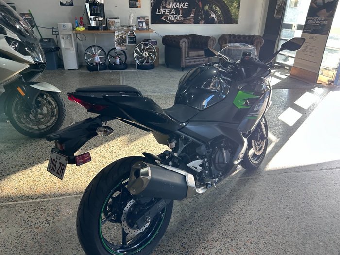 2023 Kawasaki NINJA 400 Black