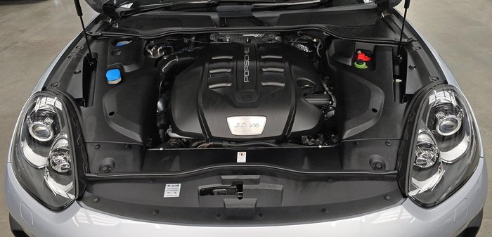 2017 Porsche Cayenne Diesel Platinum Edition 92A MY17 4X4 On Demand Rhodium Silver