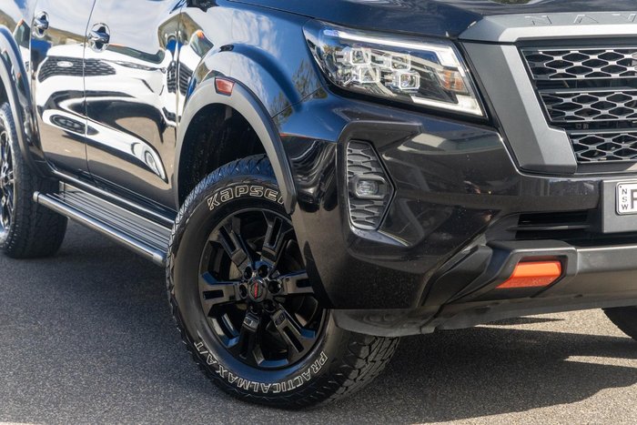 2021 Nissan Navara SL