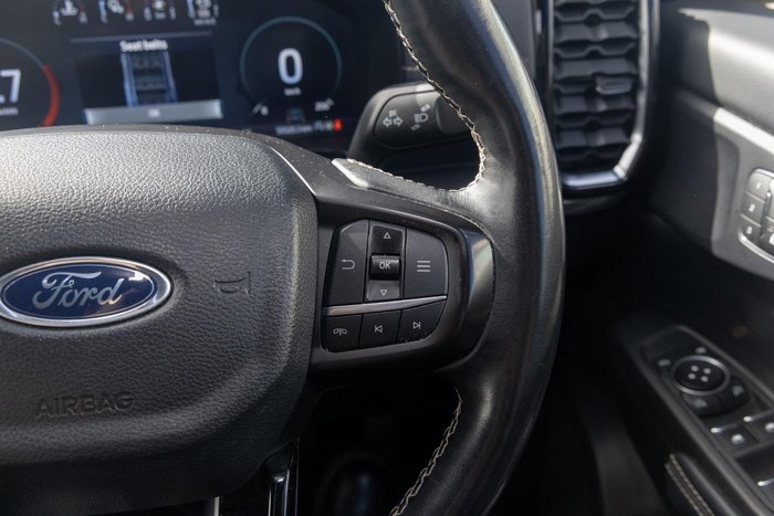 2022 Ford Everest Platinum