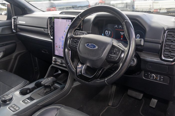 2022 Ford Everest Platinum