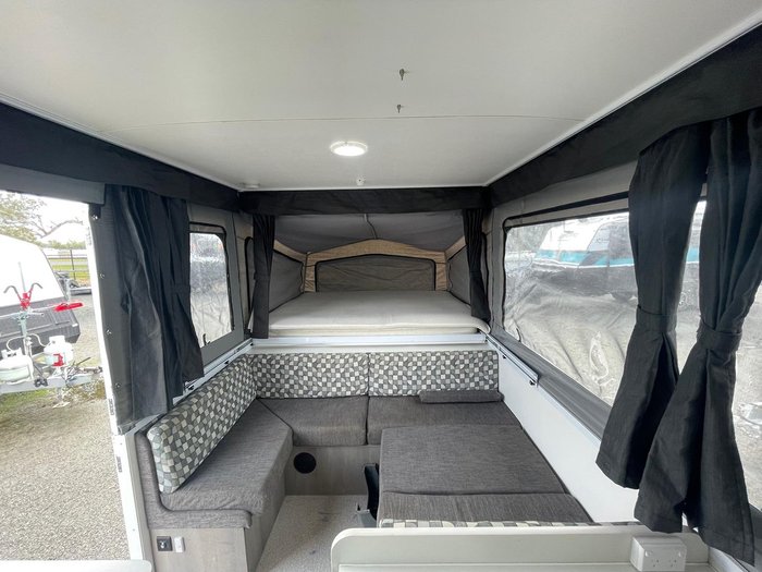 2018 Goldstream Wing 3 St