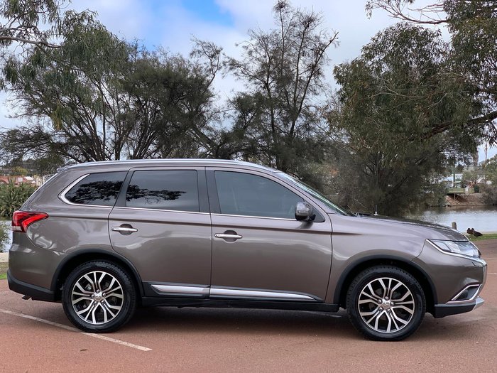 2016 Mitsubishi Outlander Exceed