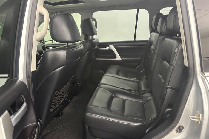 2017 Toyota Landcruiser VX