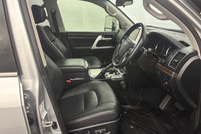 2017 Toyota Landcruiser VX