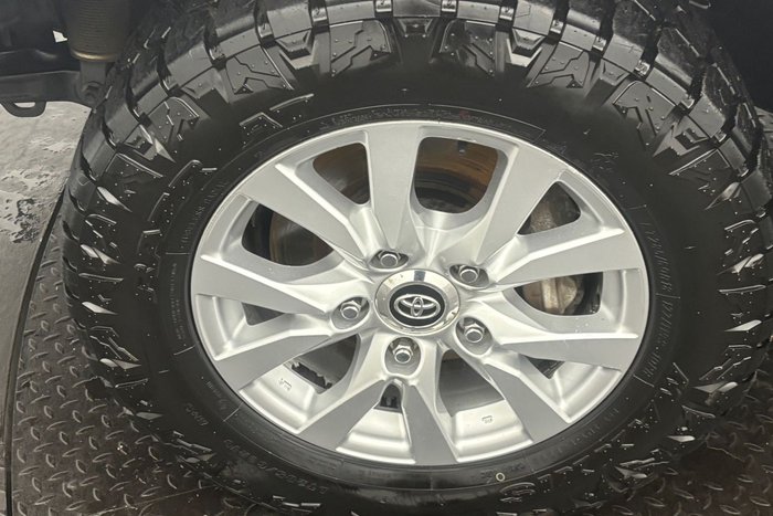 2017 Toyota Landcruiser VX