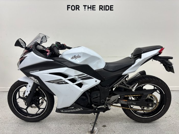 2017 Kawasaki NINJA 300 ABS White