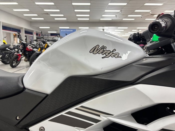 2017 Kawasaki NINJA 300 ABS White