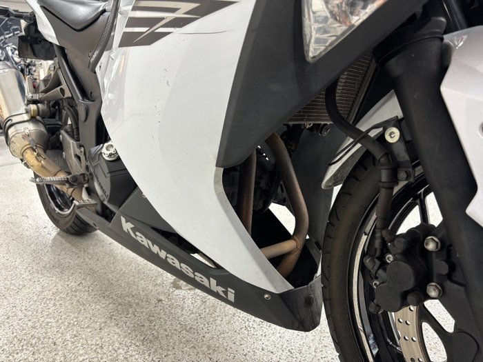 2017 Kawasaki NINJA 300 ABS White